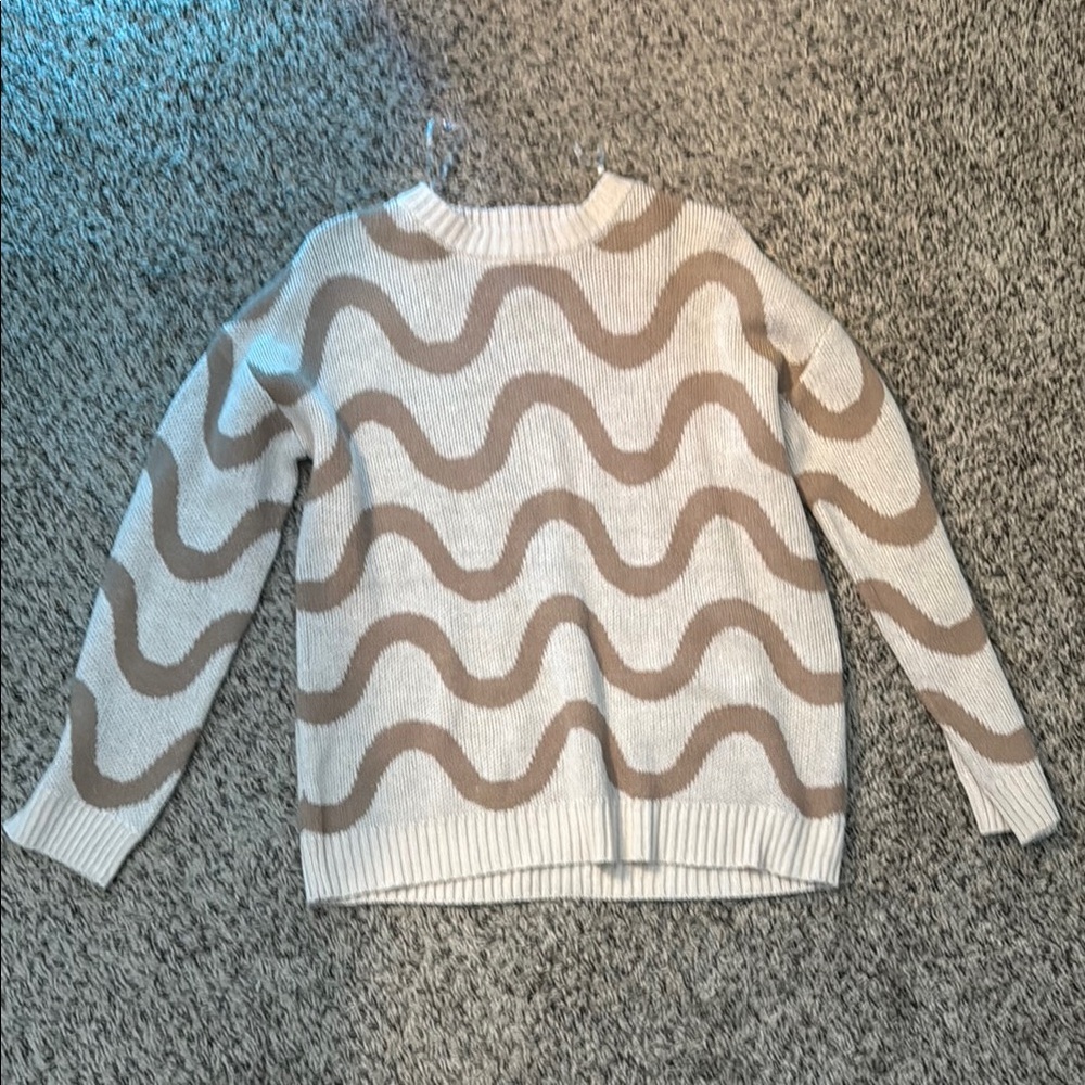 Wave Pattern Beige and White Sweater